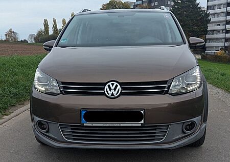 VW Touran Volkswagen Cross 1.4TSI*Bi-Xenon*AHK*LED TFL*AHK*Pan