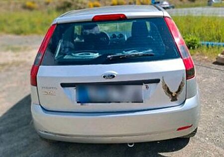 Ford Fiesta 1,3 44kW Futura Futura *abgemeldet*