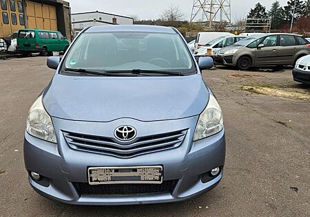 Toyota Verso Life