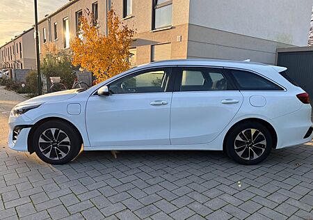 Kia Cee'd / Ceed 1.6 GDI Plug-In Hybrid Platinum...