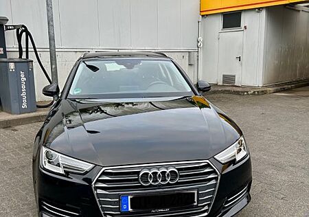 Audi A4 2.0 TDI Avant - Virt.Cockpit/Alcantra/360