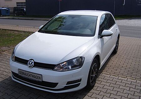 VW Golf Volkswagen VII Lim. Trendline BMT