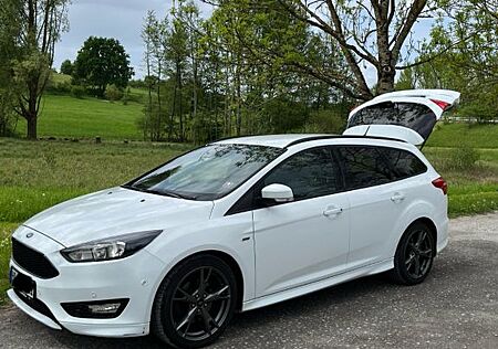 Ford Focus 1,5 EcoBoost 110kW ST-Line Turnier ST-Line