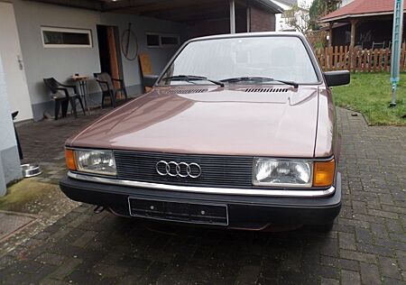 Audi 80