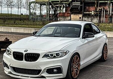 BMW 220i Coupé Sport Line Sport Line