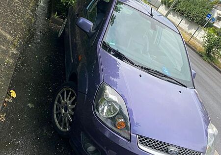 Ford Fiesta 1,4 16V Ambiente