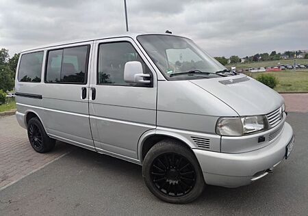 VW T4 Multivan Volkswagen T4 MultivanT 4 2.5 TDI ACV Multivan 7-Sitzer AHK