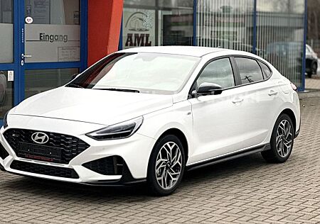 Hyundai i30 -N-LINE*LED*SZHZ*PDC*KAM*NAVI*CARPLA*KLIMATR*