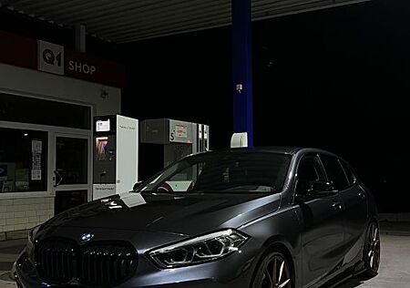 BMW 118i Sport Line Sport Line