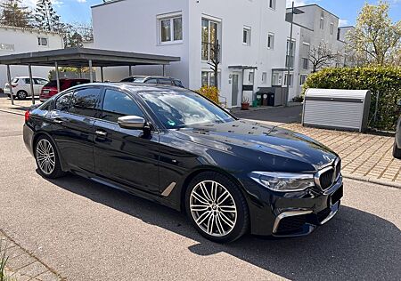 BMW M550i (Panorama/Head-Up/360°)