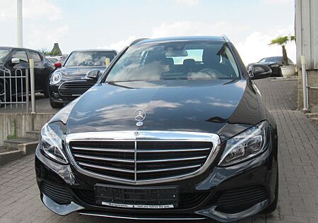 Mercedes-Benz C 180 T-Modell T CGI Exclusive-Navi-KAM-LED-AHK
