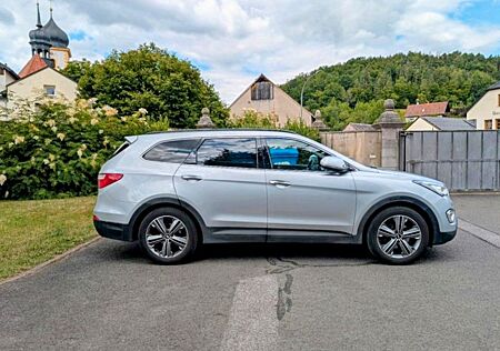 Hyundai Grand Santa Fe 2.2 CRDi Premium 4WD Automati...