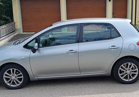 Toyota Auris 1.6-l-Dual-VVT-i Team Team (E15)