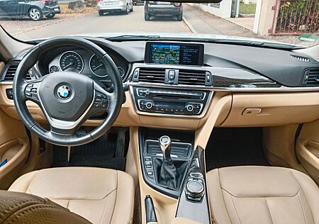 BMW 318d Touring LUXURY Nav.Prof. AHK Pano HU neu