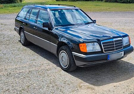 Mercedes-Benz E 300 Mercedes Benz E300TDT 4MATIC H-Zulassung+TÜV