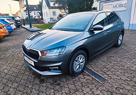 Skoda Fabia 130Jahre 95PS SHZ PDC Kamera Klima ALU DAB