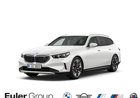 BMW i5 eDrive40 Touring Sportpaket HUD Luftfederung