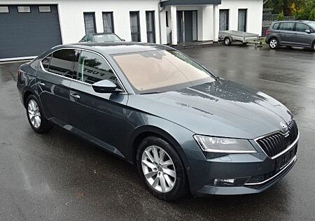 Skoda Superb Limo 2.0TDI,LEDER,NAV,LED,AUT,KAM,MEM,ACC