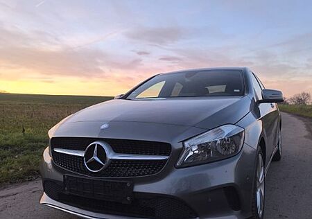 Mercedes-Benz A 200 TÜV Neu / Inspektion Neu