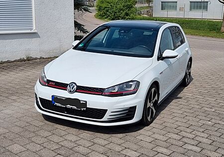 VW Golf Volkswagen 2.0 TSI DSG BMT GTI Performance GTI Per...