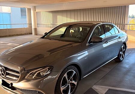 Mercedes-Benz E 220 d Autom. -Avantgarde - Sportstyle Edition