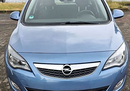 Opel Astra ST 1.4 T INNOVATION AHK, SHZ, PDC, Klima
