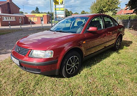 VW Passat Volkswagen 1.6 Basis