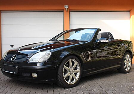 Mercedes-Benz SLK 200 Kompressor "Special Edition" 1.Hand