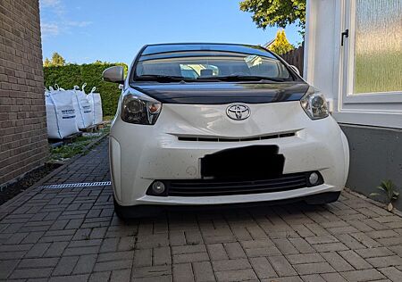 Toyota iQ + 1,0-l-VVT-i +