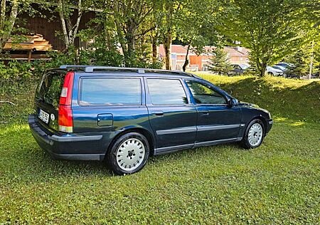 Volvo V70 2.4 T -