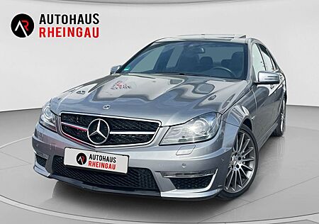 Mercedes-Benz C 63 AMG DEUTSCH MB SCHECKHEFT U-FREI TRAUM