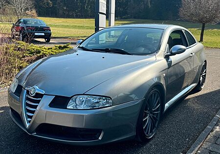 Alfa Romeo GT 3.2 V6 24V Distinctive disegno BERTONE
