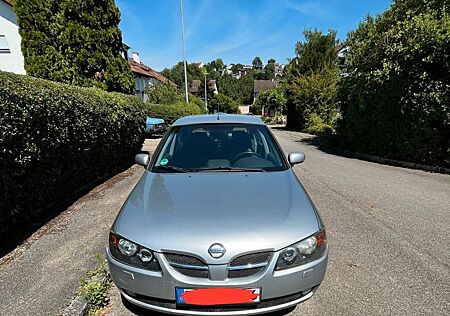 Nissan Almera 1.5 acenta acenta