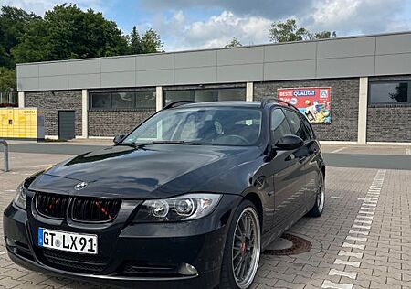 BMW 318d touring - Super Zustand -CarPlay -TÜV 09/27
