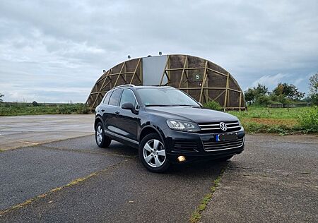 VW Touareg Volkswagen 3.0 V6TDI Tiptr. Navi/8 Fach/Leder/Xenon