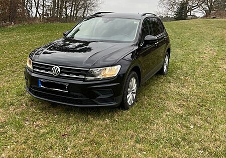 VW Tiguan Volkswagen 2.0 TDI SCR 4MOTION Comfortline Comfo...