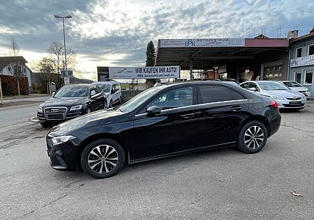 Mercedes-Benz A 180 d Automatik+Limousine+Euro 6+Navi+Panorama