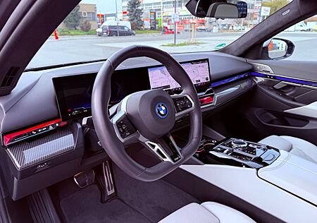 BMW 550e xDrive M Individual Alcantara B&W LP:102k