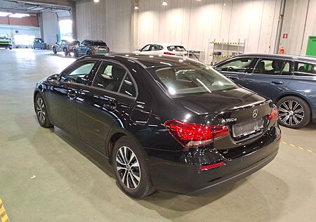 Mercedes-Benz A 180 Limousine A 180d, Business Solutio.Autom.