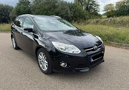 Ford Focus EcoBoost Titanium LED/LEDER/KEYLESS/PDC