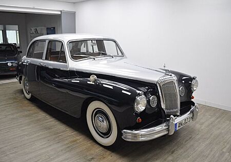 Jaguar Daimler Majestic Major Saloon V8 4,6