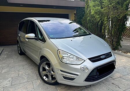 Ford S-Max 2,0 EcoBoost Titanium PowerShift...