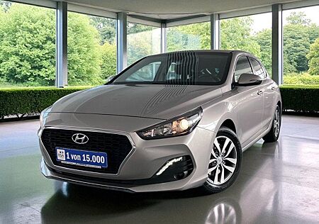 Hyundai i30 Fastback 1.0 T-GDI Trend - Kamera/ Klima/ Fr