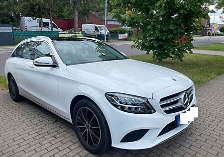 Mercedes-Benz C 180 T Avantgarde Kombi+Navi+Automatik