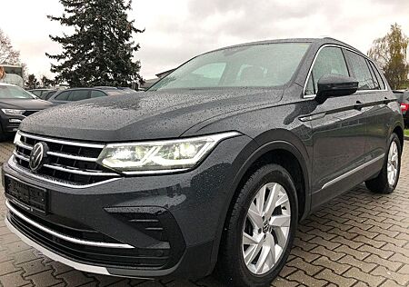 VW Tiguan Volkswagen 2.0 TDI Elegance AHK Matrix Pano. Kamera