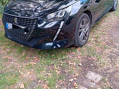Peugeot 208 PureTech 100 EAT8 Active Pack Active Pack