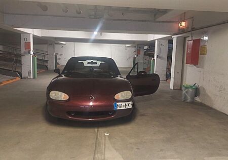Mazda MX-5 1.9 16V Miracle Mahogany Mica