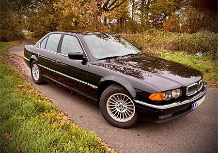BMW 728i A - E38 Facelift