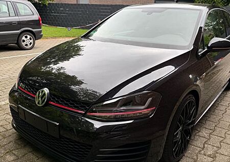 VW Golf Volkswagen 2.0 TSI BMT GTI GTI