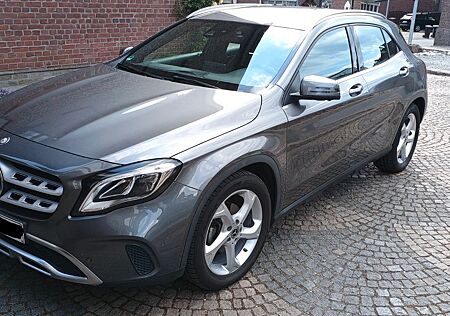 Mercedes-Benz GLA 220 d 4MATIC Automatik; 360 Grad Kamera